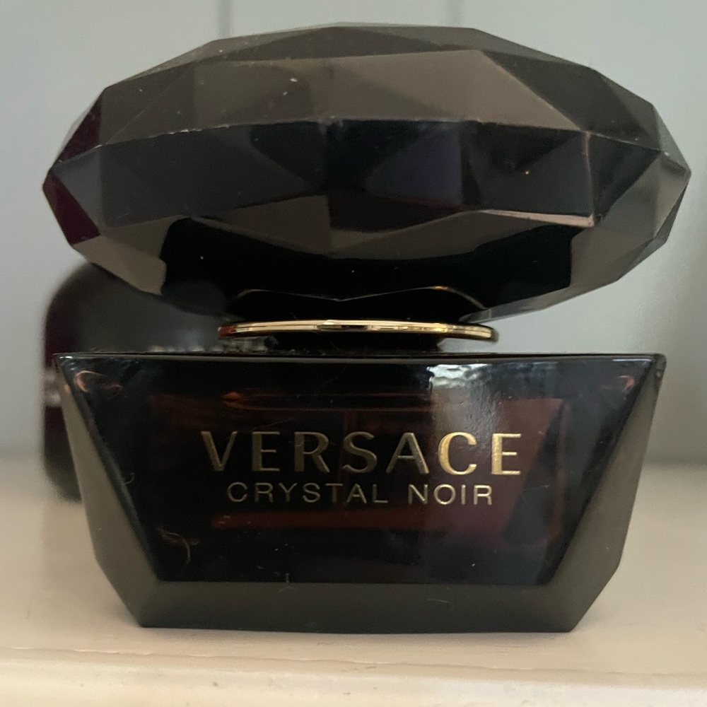 Versace crystal noir EDP
